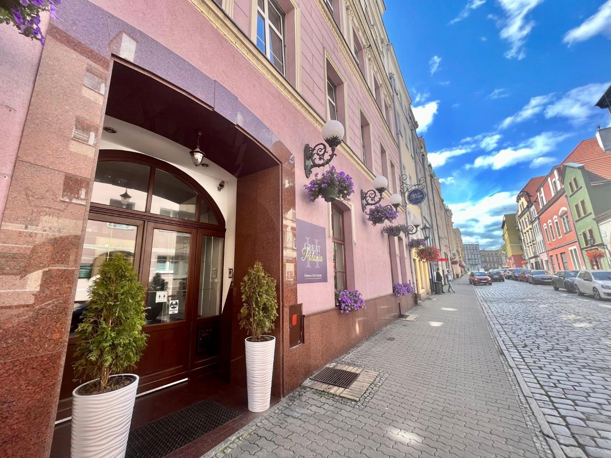 Great Polonia Swidnica City Center エクステリア 写真